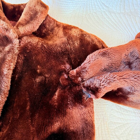 Vintage 1960s Old Hollywood Glamour Mouton Fur Statement Coat - Picture 11 of 13